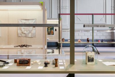 lhoas architectes architects art brussels mementos scenography 10x757
